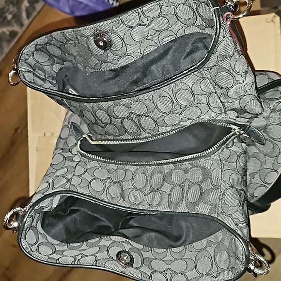 Coach Phoebe - Picture 2 of 4